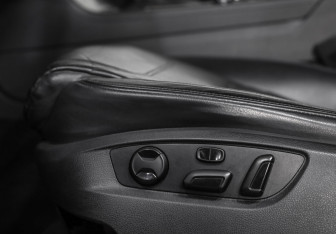 Подержанный автомобиль Volkswagen Touareg 2012 года (21 фото)