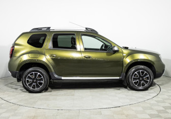 Подержанный автомобиль Renault Duster 2018 года (3 фото)