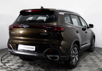 Подержанный автомобиль Chery Tiggo 8 2020 года (5 фото)