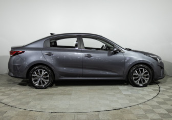 Подержанный автомобиль Kia Rio Sedan 2021 года (4 фото)