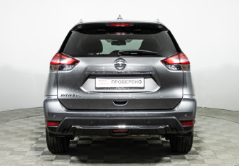 Подержанный автомобиль Nissan X-Trail 2020 года (6 фото)