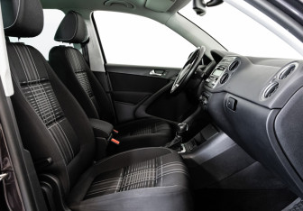 Подержанный автомобиль Volkswagen Tiguan 2015 года (19 фото)