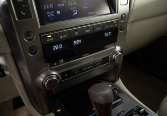 Подержанный автомобиль Lexus GX 2014 года (18 фото)