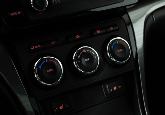 Подержанный автомобиль Mazda 6 Sedan 2012 года (15 фото)