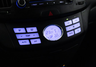 Подержанный автомобиль Hyundai Elantra Sedan 2007 года (15 фото)