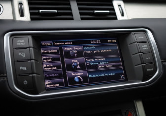 Подержанный автомобиль Land Rover Range Rover Evoque 2012 года (19 фото)