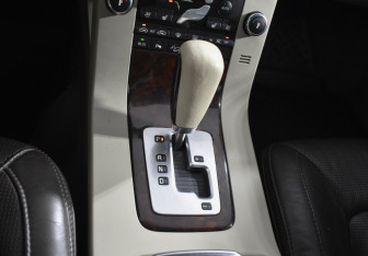 Подержанный автомобиль Volvo XC70 2008 года (15 фото)