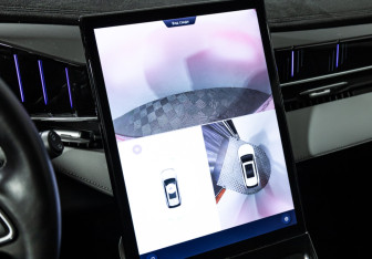 Подержанный автомобиль Geely Atlas 2024 года (17 фото)