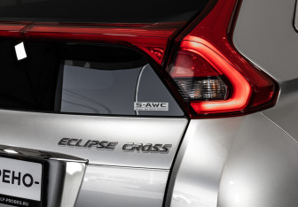 Подержанный автомобиль Mitsubishi Eclipse Cross 2018 года (24 фото)