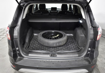 Подержанный автомобиль Ford Kuga 2018 года (18 фото)