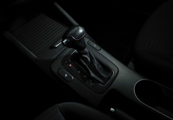 Подержанный автомобиль Kia Cerato Sedan 2013 года (15 фото)