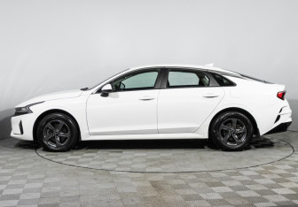 Подержанный автомобиль Kia K5 2020 года (8 фото)