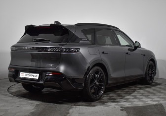 Подержанный автомобиль Voyah Free 2025 года (5 фото)