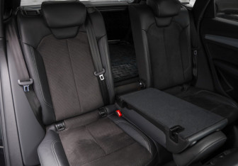 Подержанный автомобиль Audi Q5 2019 года (30 фото)