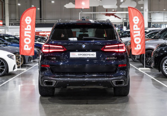 Подержанный автомобиль BMW X5 2019 года (9 фото)