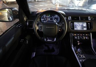 Подержанный автомобиль Land Rover Range Rover Sport 2015 года (4 фото)