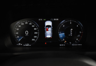 Подержанный автомобиль Volvo XC90 2018 года (20 фото)