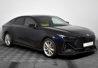 Подержанный автомобиль Changan UNI-V 2023 года (3 фото)