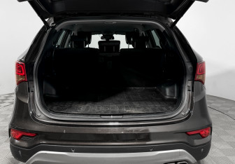 Подержанный автомобиль Hyundai Santa Fe 2016 года (14 фото)