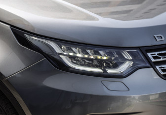 Подержанный автомобиль Land Rover Discovery 2019 года (11 фото)