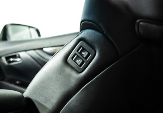 Подержанный автомобиль Toyota Alphard 2019 года (17 фото)