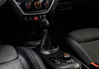 Подержанный автомобиль MINI Countryman 2018 года (15 фото)