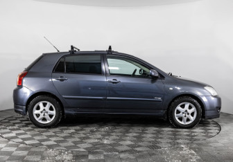 Подержанный автомобиль Toyota Corolla Hatchback 2006 года (4 фото)