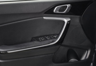 Подержанный автомобиль Kia Ceed Hatchback 2020 года (20 фото)