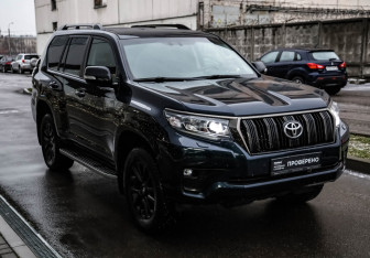 Подержанный автомобиль Toyota Land Cruiser Prado 2021 года (3 фото)
