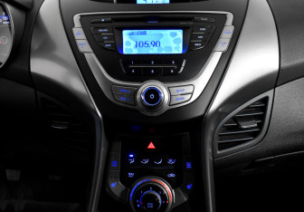 Подержанный автомобиль Hyundai Elantra Sedan 2013 года (15 фото)