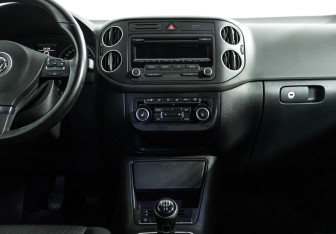 Подержанный автомобиль Volkswagen Golf Plus 2012 года (14 фото)