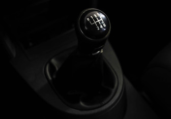 Подержанный автомобиль Volkswagen Touran 2012 года (15 фото)