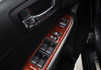 Подержанный автомобиль Toyota Camry Sedan 2014 года (10 фото)
