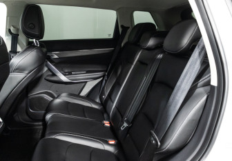 Подержанный автомобиль Geely Atlas Pro 2023 года (10 фото)