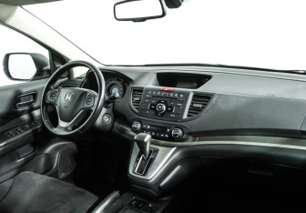 Подержанный автомобиль Honda CR-V 2013 года (9 фото)