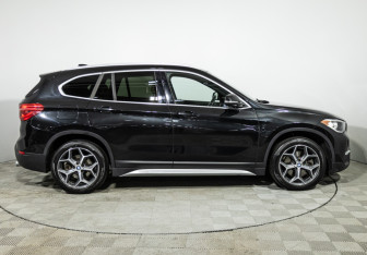 Подержанный автомобиль BMW X1 2018 года (4 фото)