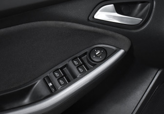 Подержанный автомобиль Ford Focus Hatchback 2012 года (10 фото)