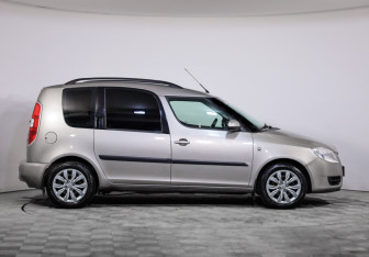 Подержанный автомобиль Skoda Roomster 2008 года (4 фото)