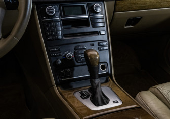 Подержанный автомобиль Volvo XC90 2008 года (12 фото)