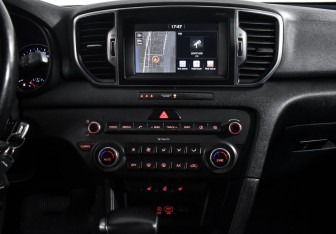 Подержанный автомобиль Kia Sportage 2017 года (16 фото)