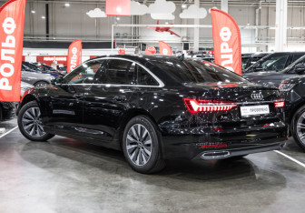 Подержанный автомобиль Audi A6 Sedan 2021 года (9 фото)