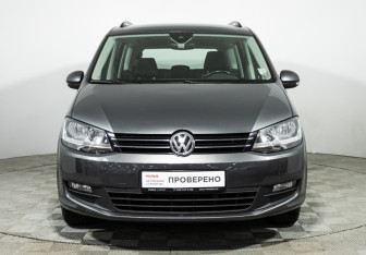 Подержанный автомобиль Volkswagen Sharan 2019 года (2 фото)