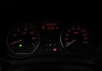 Подержанный автомобиль Nissan Almera Sedan 2013 года (12 фото)