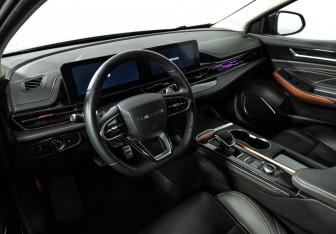 Подержанный автомобиль Omoda S5 GT 2023 года (11 фото)