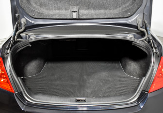 Подержанный автомобиль Nissan Teana 2009 года (18 фото)