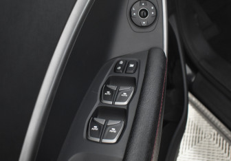 Подержанный автомобиль Hyundai Santa Fe 2015 года (19 фото)