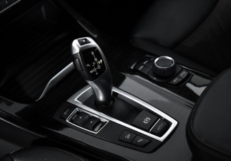 Подержанный автомобиль BMW X3 2017 года (12 фото)