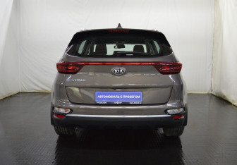 Подержанный автомобиль Kia Sportage 2019 года (6 фото)