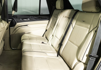 Подержанный автомобиль Cadillac Escalade Suv 2021 года (10 фото)