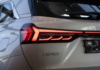 Новый Evolute i-SPACE 2025 (6 фото)